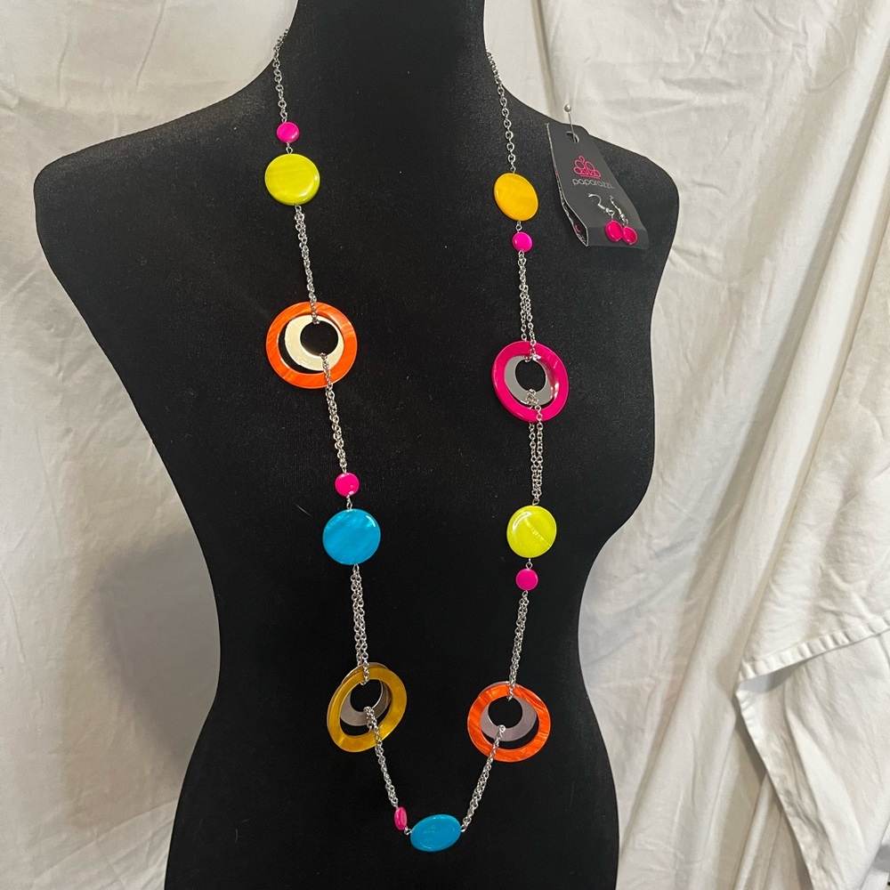 2 piece Paparazzi beautiful, multicolored necklace with earring combo brand new